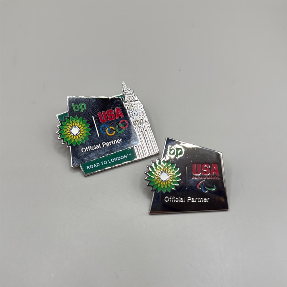 BP USA Official Partner Pins Paralympics London Set of Two Collectors